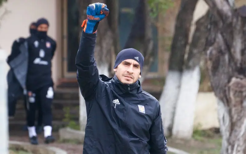 Nahuel Guzmán en el entrenamiento de Tigres - Twitter @TigresOficial