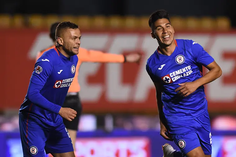 Jugadores de Cruz Azul festejando un gol - Twitter (@CruzAzulCD)