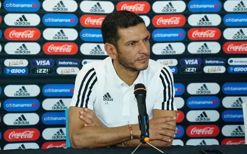 Jimmy Lozano en una conferencia de prensa - Twitter @miseleccionmx
