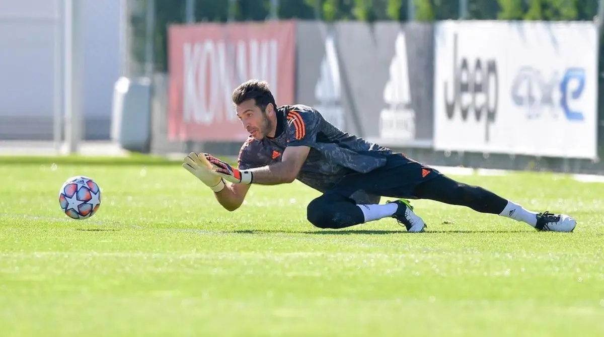 Buffon aún no quiere retirarse (@gianluigibuffon)