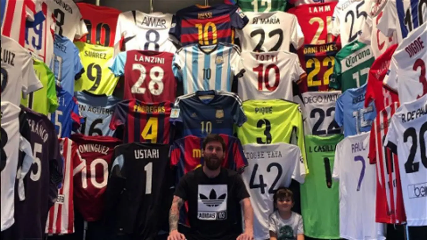Lionel Messi presume su colección de camisetas (Instagram - @leomessi)