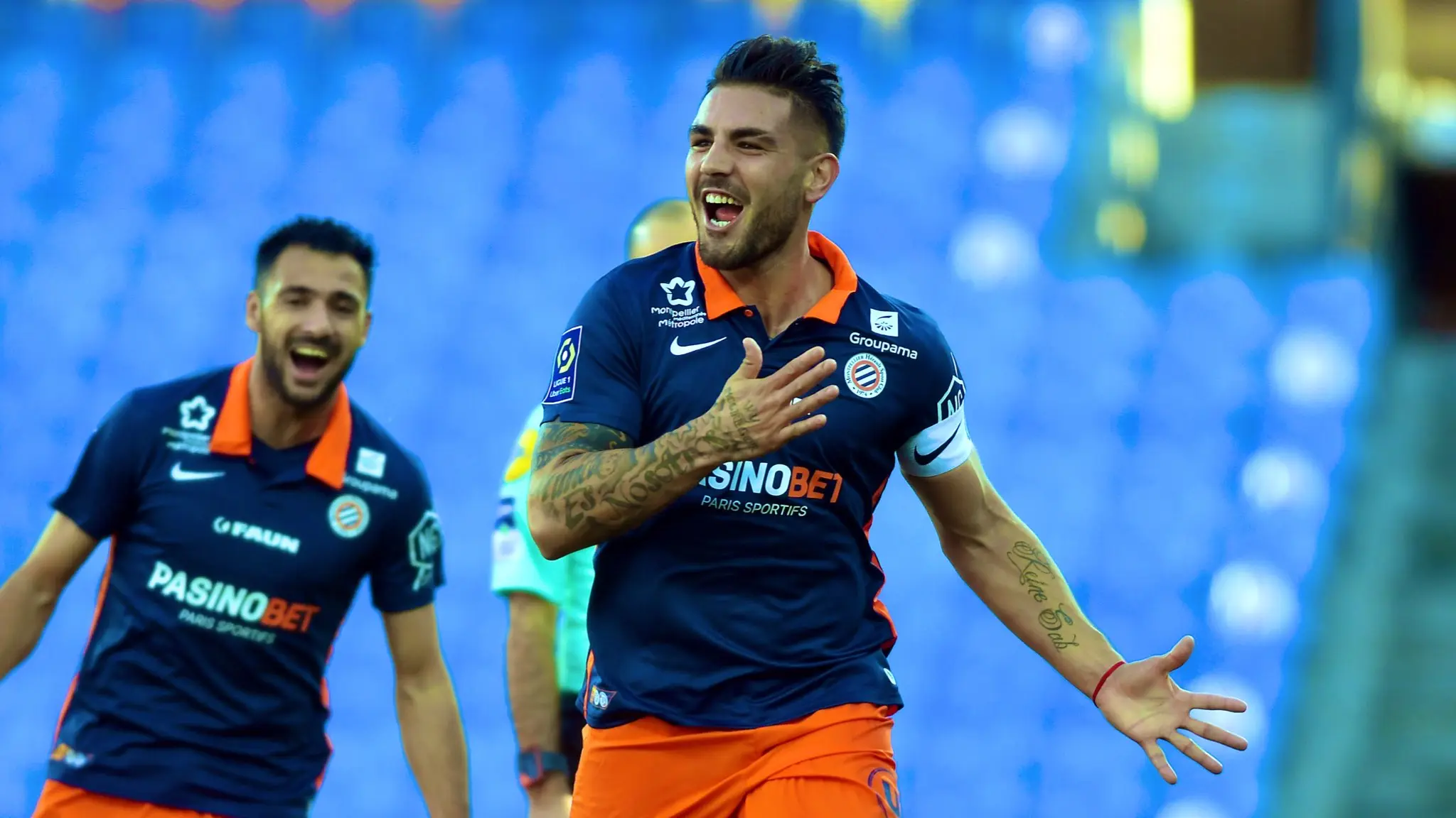 Andy Delort celebra un gol con Montpellier - @Ligue1_ESP