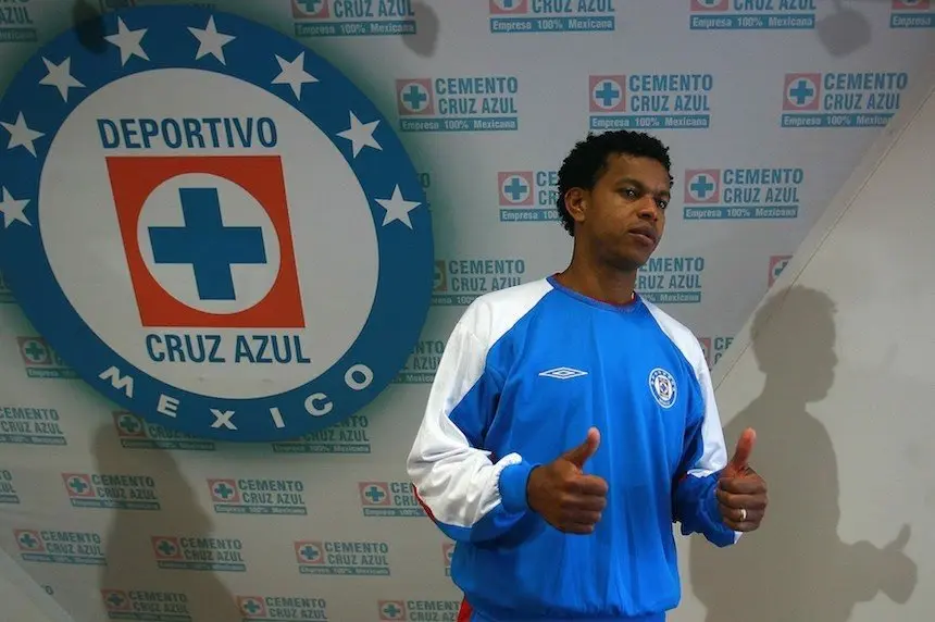 Edcarlos en conferencia de Cruz Azul - @cruzazulcd