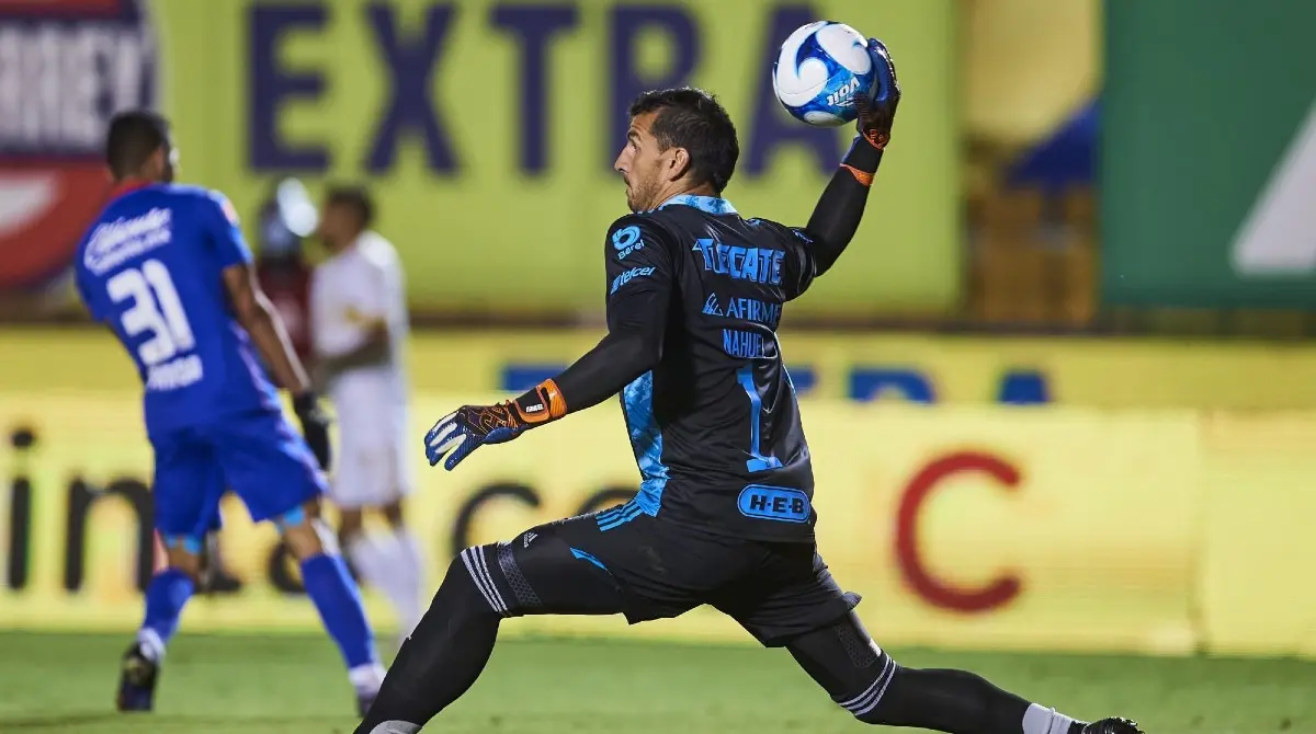 Nahuel Guzmán en el Tigres vs Cruz Azul - @TigresOficial