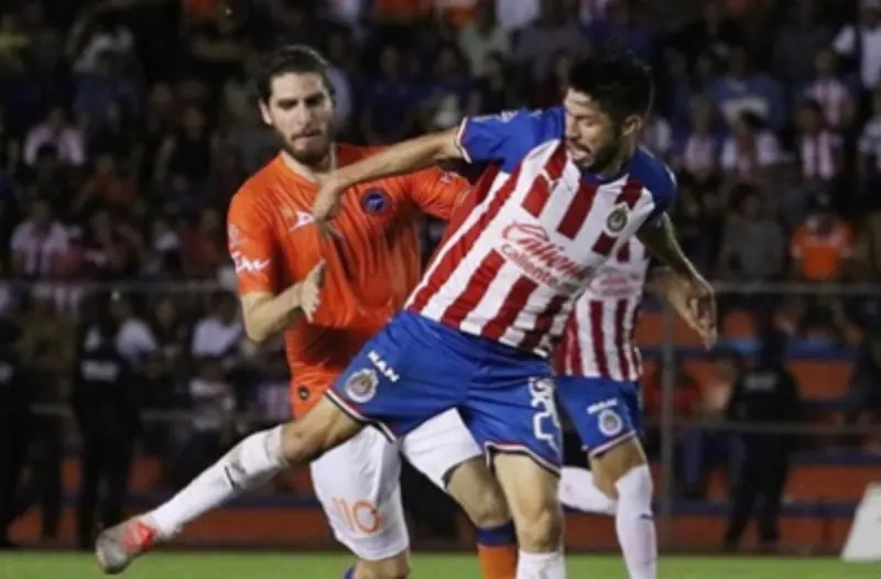 'El Hermoso' en un juego de Copa MX (FB: Chivas)