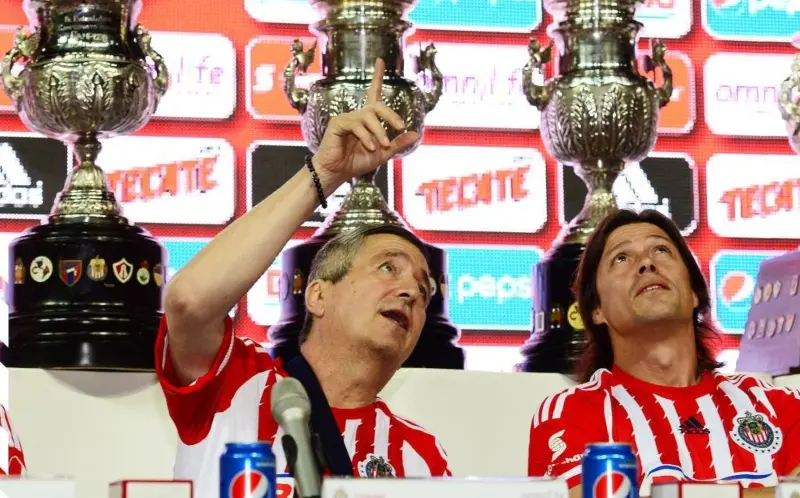 Almeyda dejó huella en Chivas (@peladoalmeyda)