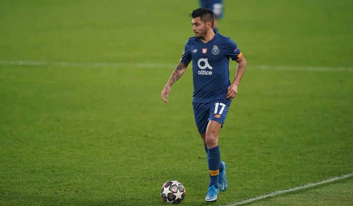 Jesús Tecatito Corona en el Juventus vs Porto de la Champions League - Twitter @FCPorto