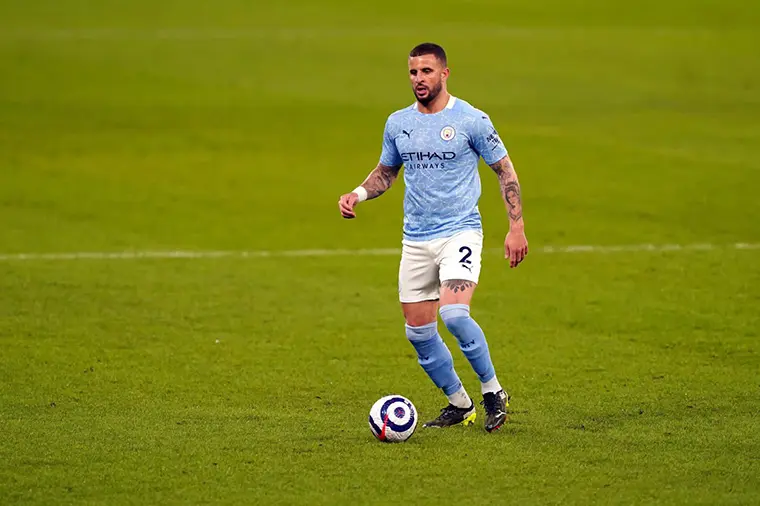 Twitter @kylewalker2
