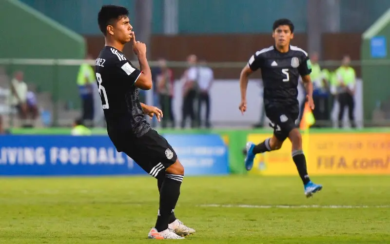 Efraín Álvarez celebra su gol en el Mundial Sub-17 del 2019 - Twitter @miseleccionmx