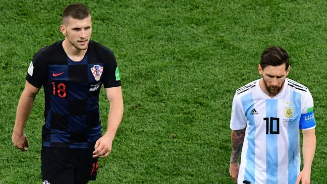 Rebic y Messi en el Croacia - Argentina - Marca Argentina