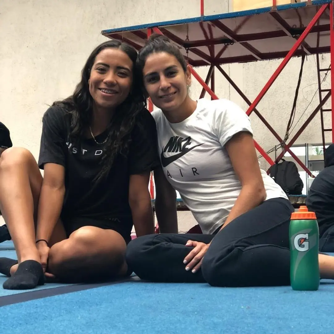 Paola Espinosa y Melany Hernández en un entrenamiento - Instagram @paolaespinosaof