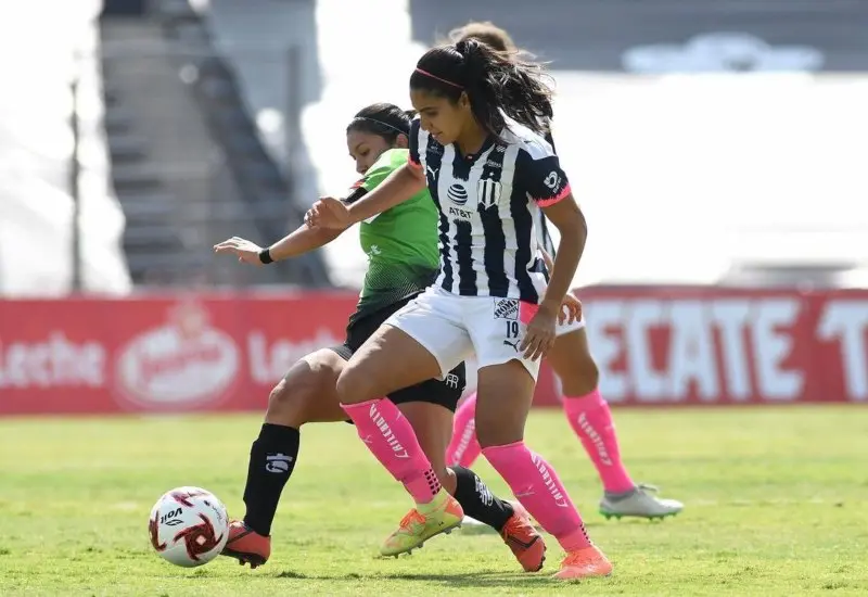 Mariana Cadena es jugadora de Rayadas de Monterrey. (Instagram @marianacadena_5)