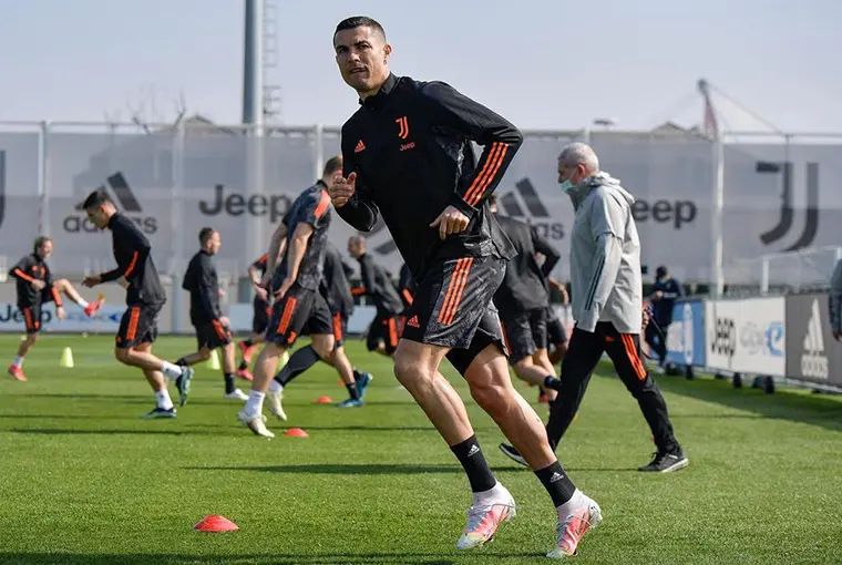 Twitter @Cristiano