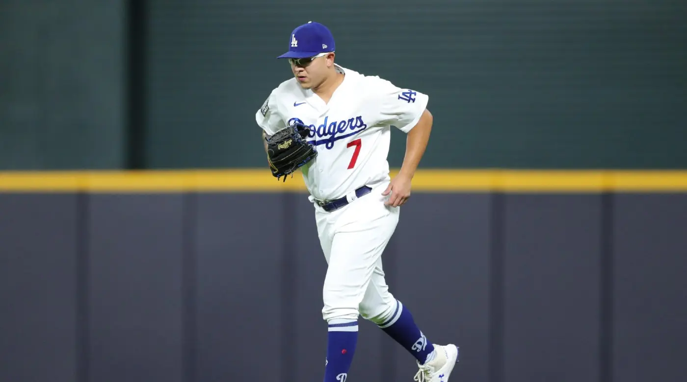 Julio Urías en el partido 7 de la Serie Mundial 2020 entre Dodgers y Rays - @MLB_Mexico