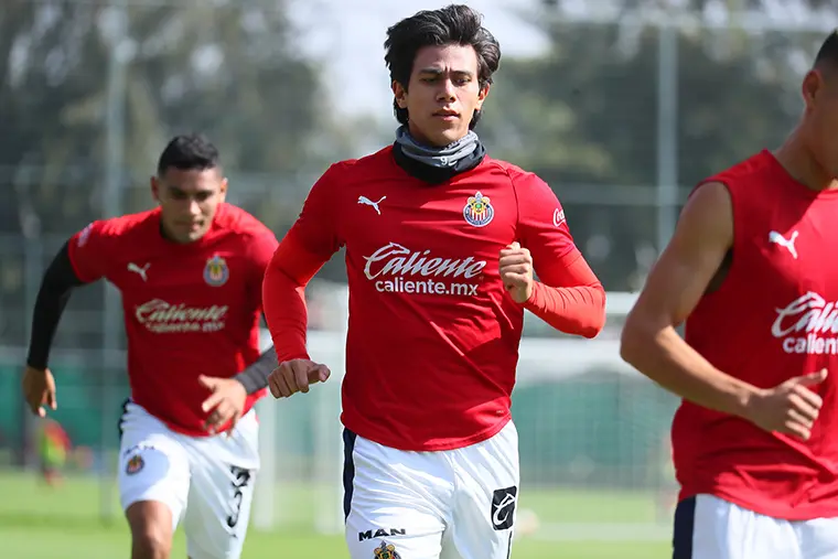 Twitter @Chivas