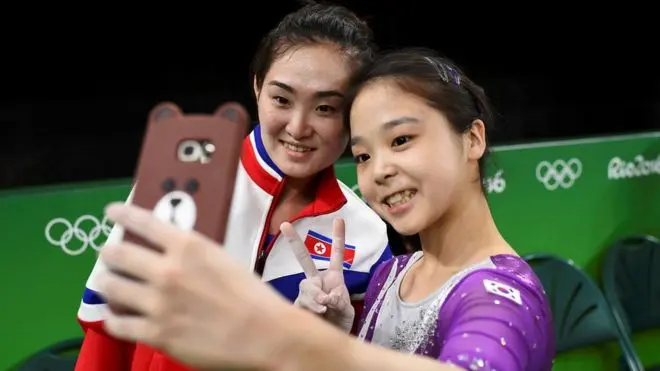 Selfie entre Hong Un-jong y Lee Eun-ju - Especial