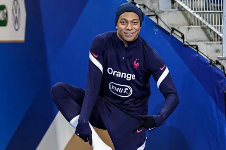 Twitter @KMbappe