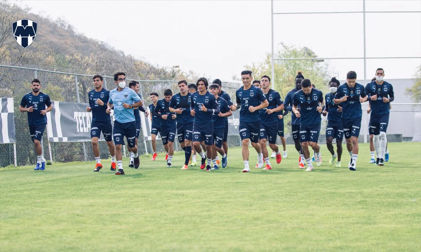 Facebook @rayados