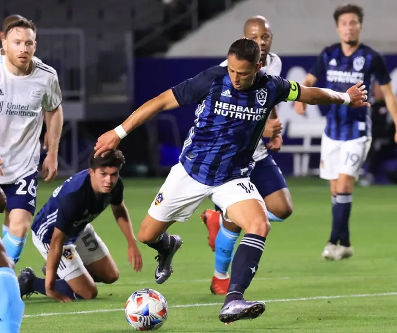 Javier Hernández es el capitán (FB: LA Galaxy)