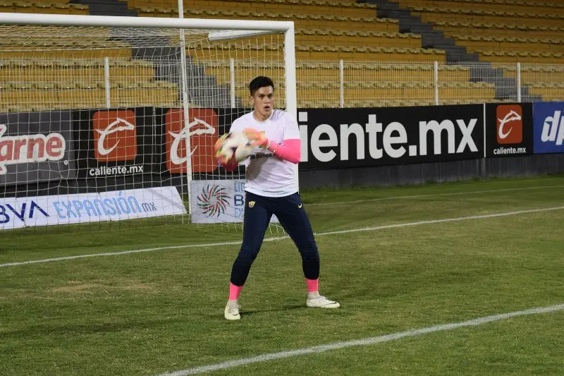 La portería la vigila Ramón Pasquel. (Cortesía Pumas Tabasco)