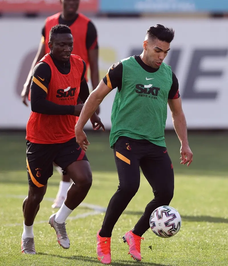 No se sabe cuánto tiempo estará fuera (FB: Galatasaray)