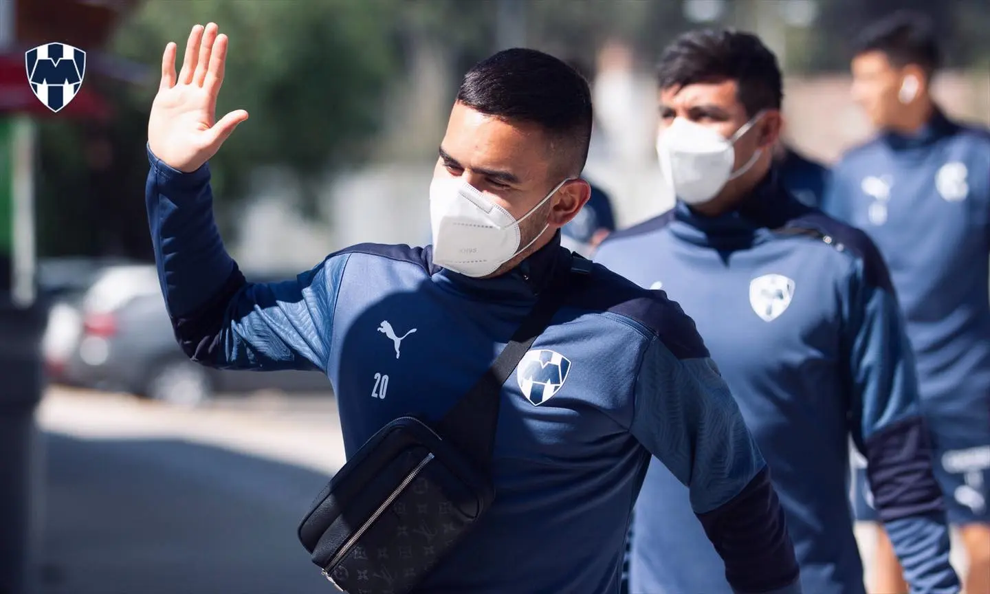 Facebook @rayados