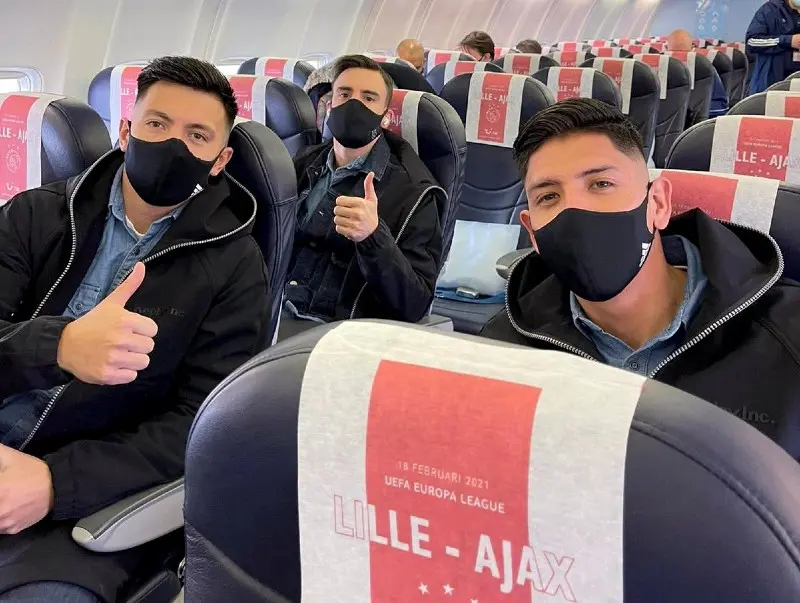 Edson Álvarez y Lisandro Martínez en un viaje del Ajax - Twitter @LisandrMartinez