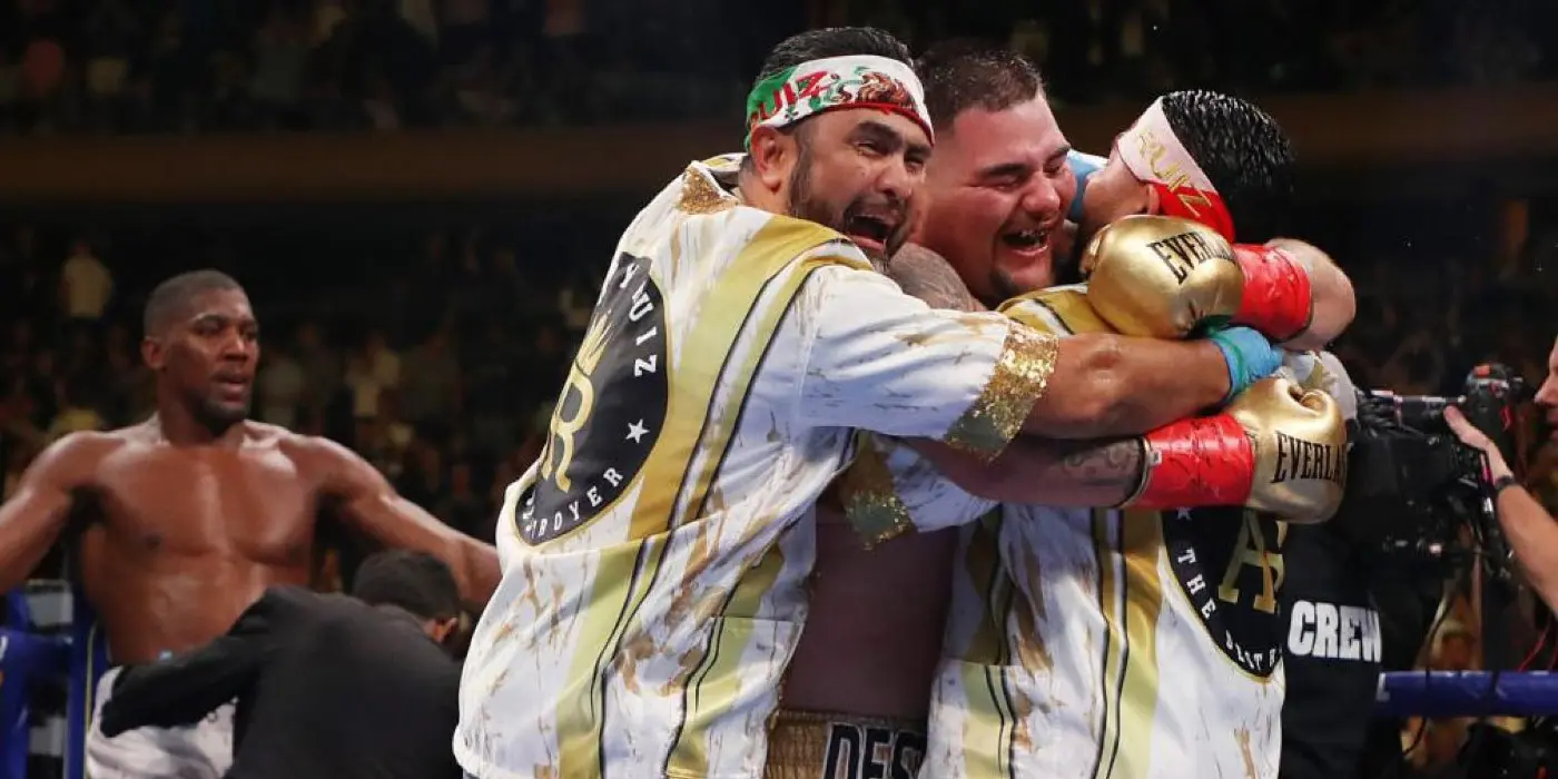 Twitter @premierboxing