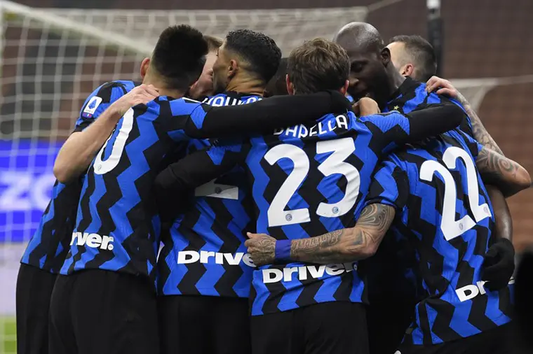 Twitter @Inter
