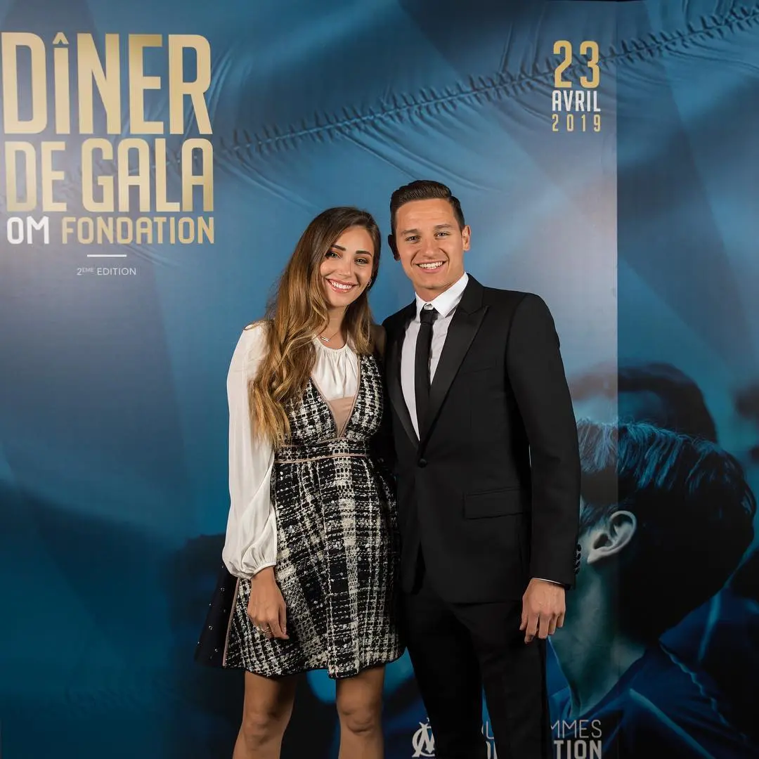 Florian Thauvin y su esposa - @flotov