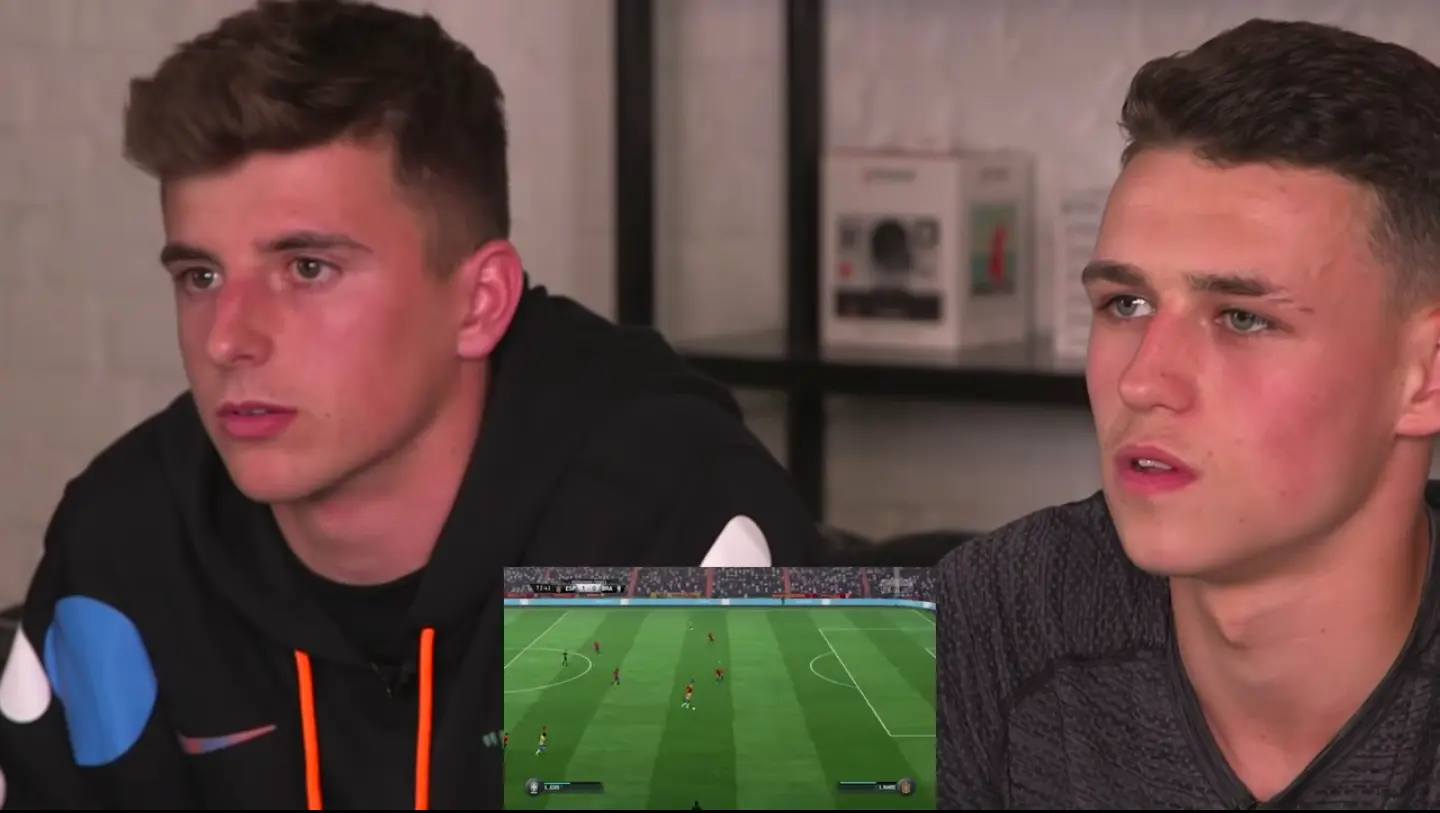 Foden y Mount juegan FIFA - Copa90 Football