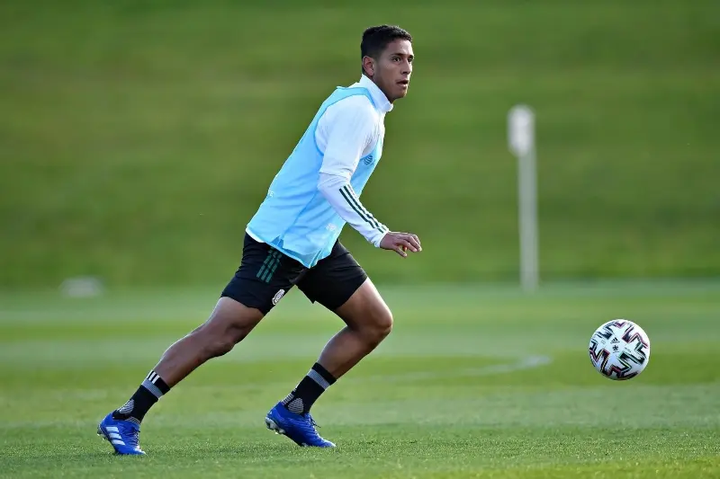 Por el momento se mentaliza en la Selección Mexicana (FB: Cruz Azul Fútbol Club)