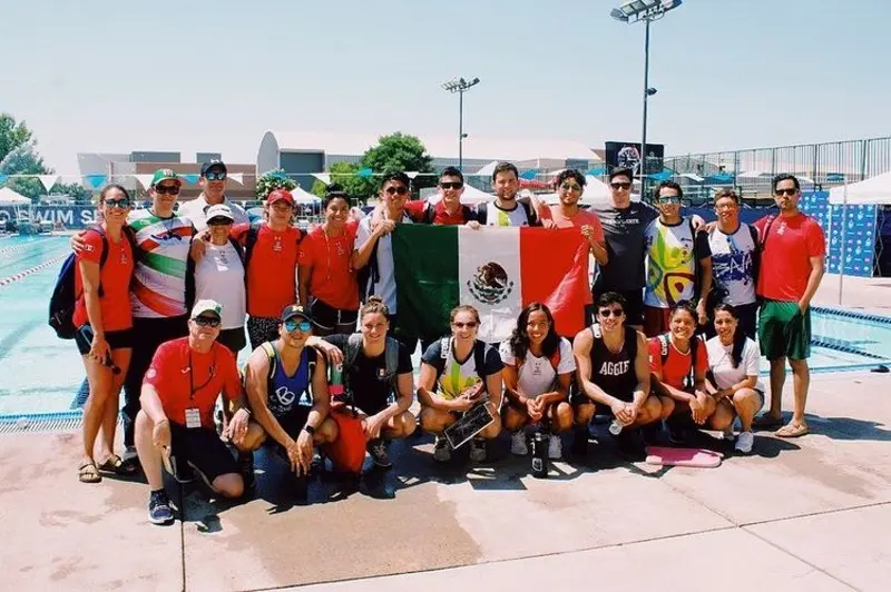 Monika Hermosillo y la selección de natación en Lima 2019 - Instagram @monihermosillo