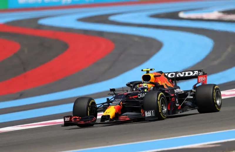 Checo Pérez en los entrenamiento del GP de Francia - (Getty Images / Red Bull Content Pool)