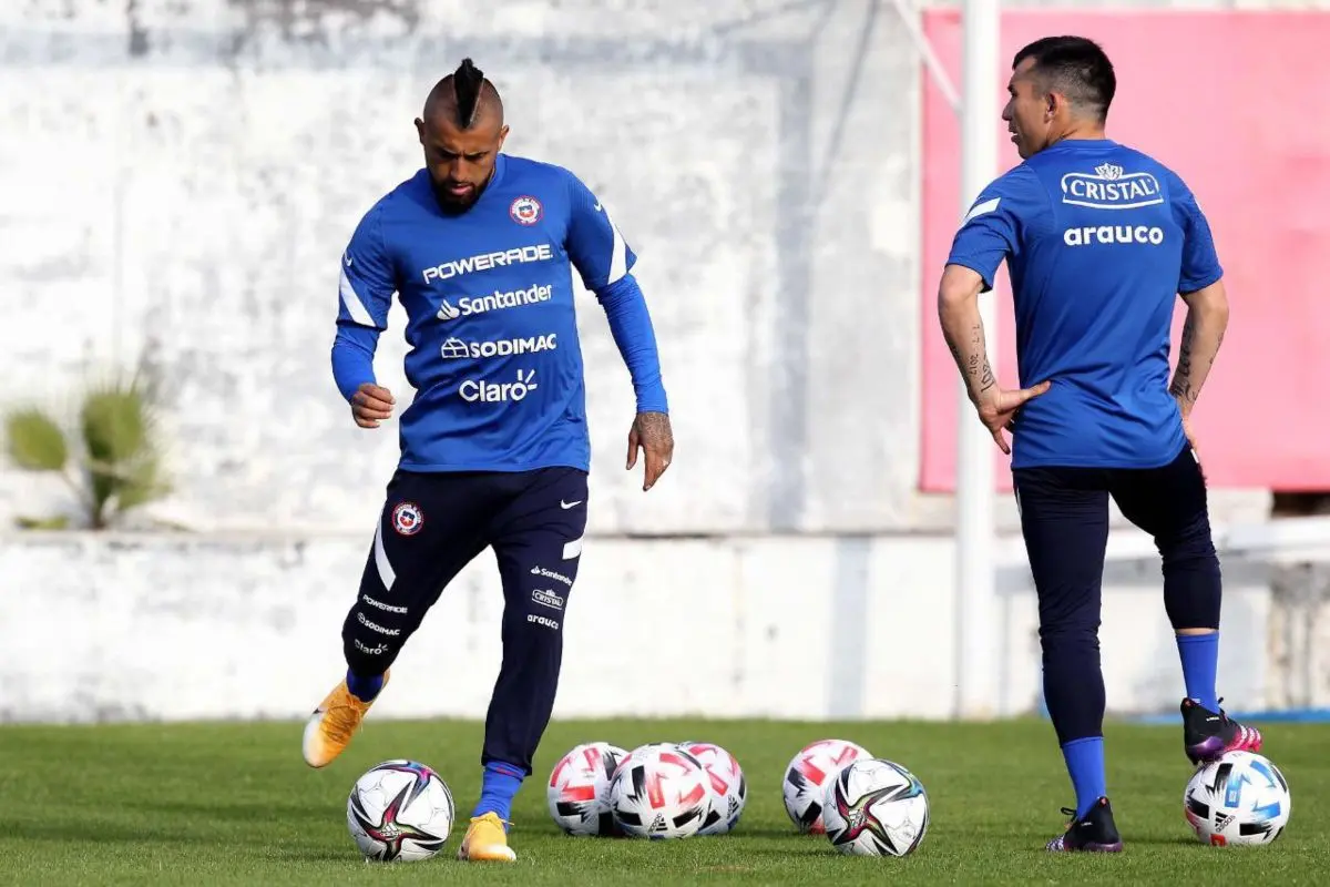 La Asociación Nacional de Futbol Profesional sancionará a los futbolistas que rompieron el protocolo sanitario. Foto: @kingarturo23