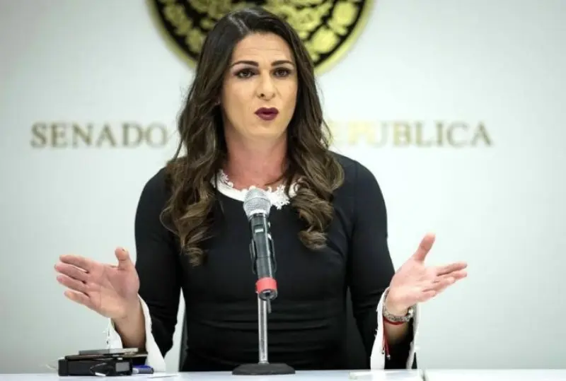 La exvelocista la habría dejado fuera como represalia (FB: Ana Gabriela Guevara)