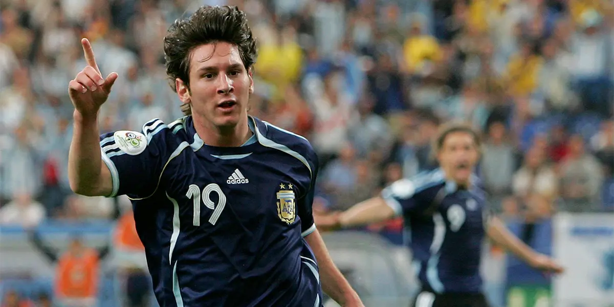 Leo Messi después de anotarle gol a Serbia y Montenegro-@fifaworldcup_es