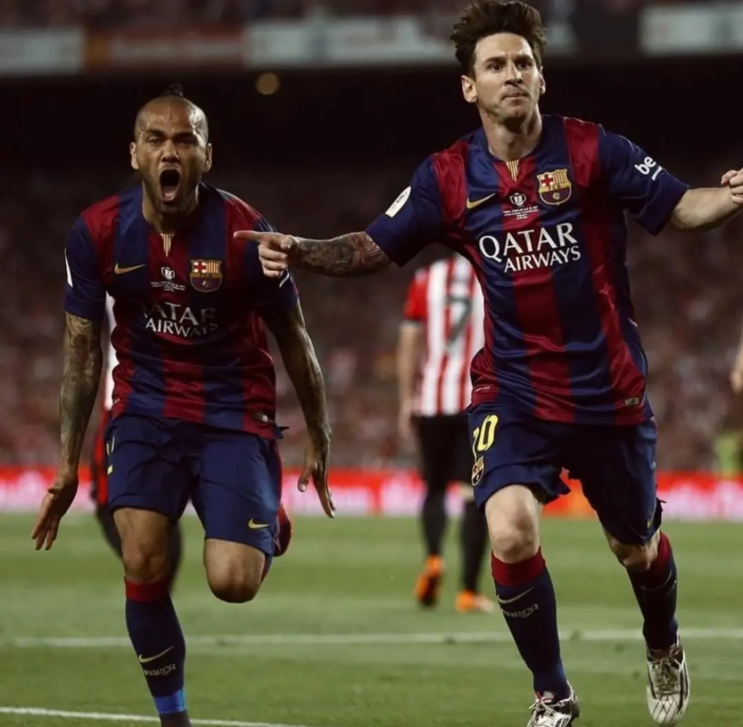 Dani Alves y Messi compartieron vestuario durante siete años en el Barcelona-@danialves