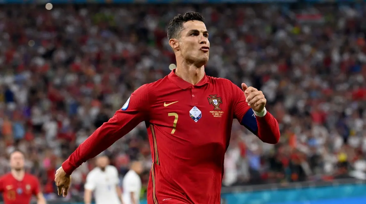 Cristiano Ronaldo llegó a 109 goles con Portugal con un doblete contra Francia - @EURO2020