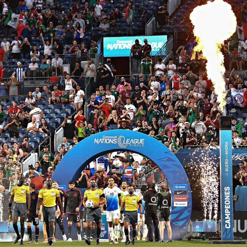 La afición mexicana en México y EU no ha dejado de realizar el grito homofóbico. (@miseleccion)