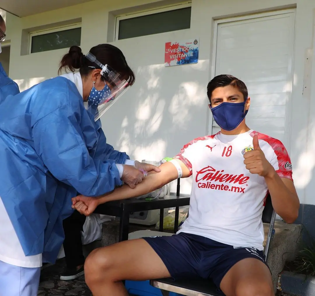 Cisneros en pruebas médicas con Chivas - @ronaldocm97