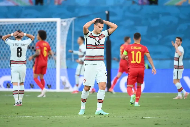 Portugal cayó presa de la desesperación (@EURO2020)