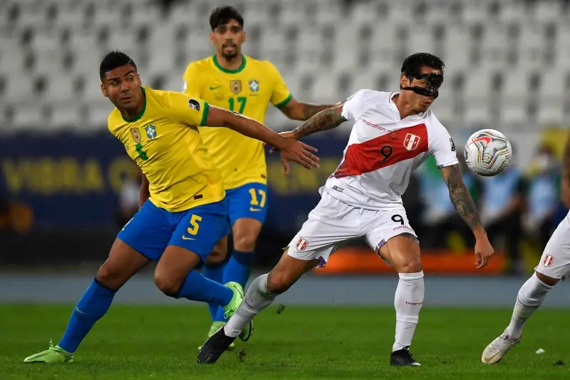 Casemiro en el Brasil vs Perú de las semifinales de la Copa América 2021 - Twitter @CopaAmerica
