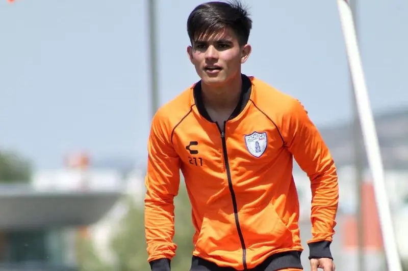 Bruce El-Mesmari en un entrenamiento de Pachuca - Instagram @brucelmesmari