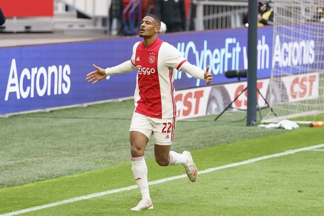 Haller celebra un gol con Ajax - @sebastien.haller