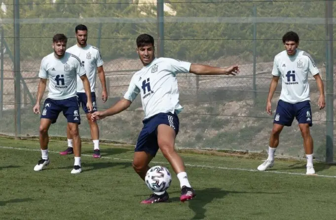 Instagram @marcoasensio10