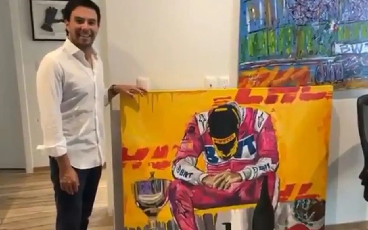 El piloto mexicano aseguró que el cuadro tendrá un lugar especial en su casa. Foto: Twitter @taniiiart