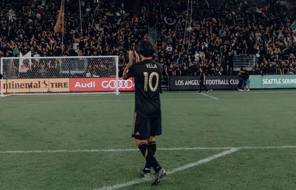 El mexicano fue MVP y Bota de Oro en 2019. Foto: Twitter Carlos Vela