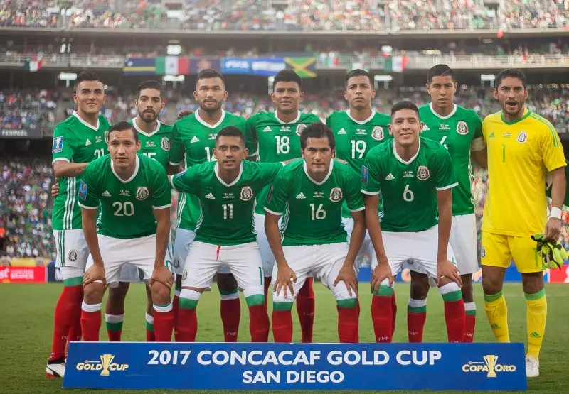 Jugadores de la Selección Mexicana previo al partido con El Salvador de la Copa Oro 2017 - Twitter @miseleccionmx
