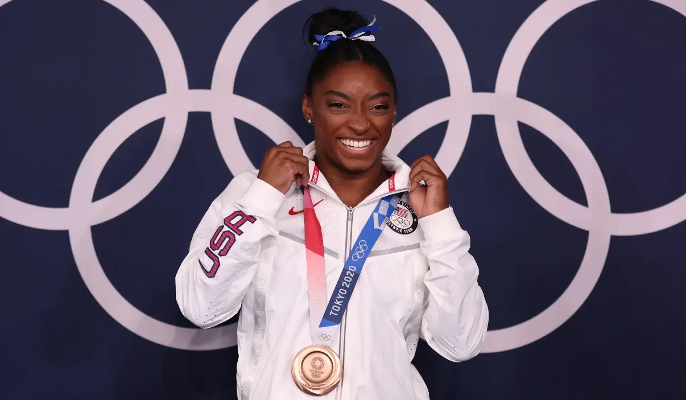 Simone Biles consiguió medalla de bronce en la final de viga de equilibrio - Twitter @Tokyo2020